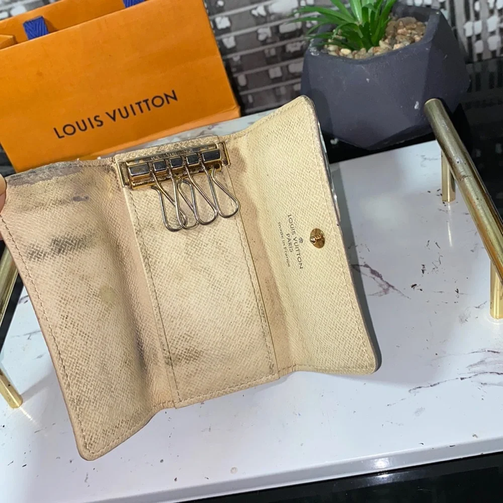 Authentic Louis Vuitton Damier Azur Key Case_8